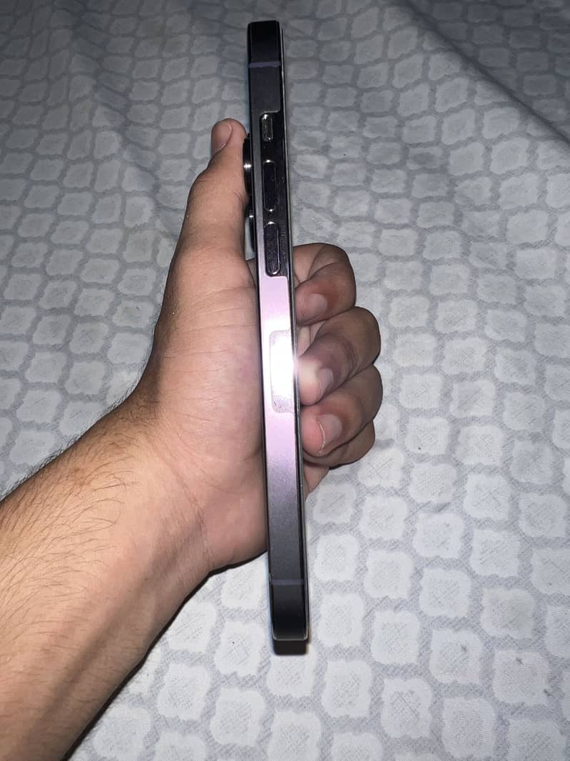 Apple iPhone 14 Pro 4