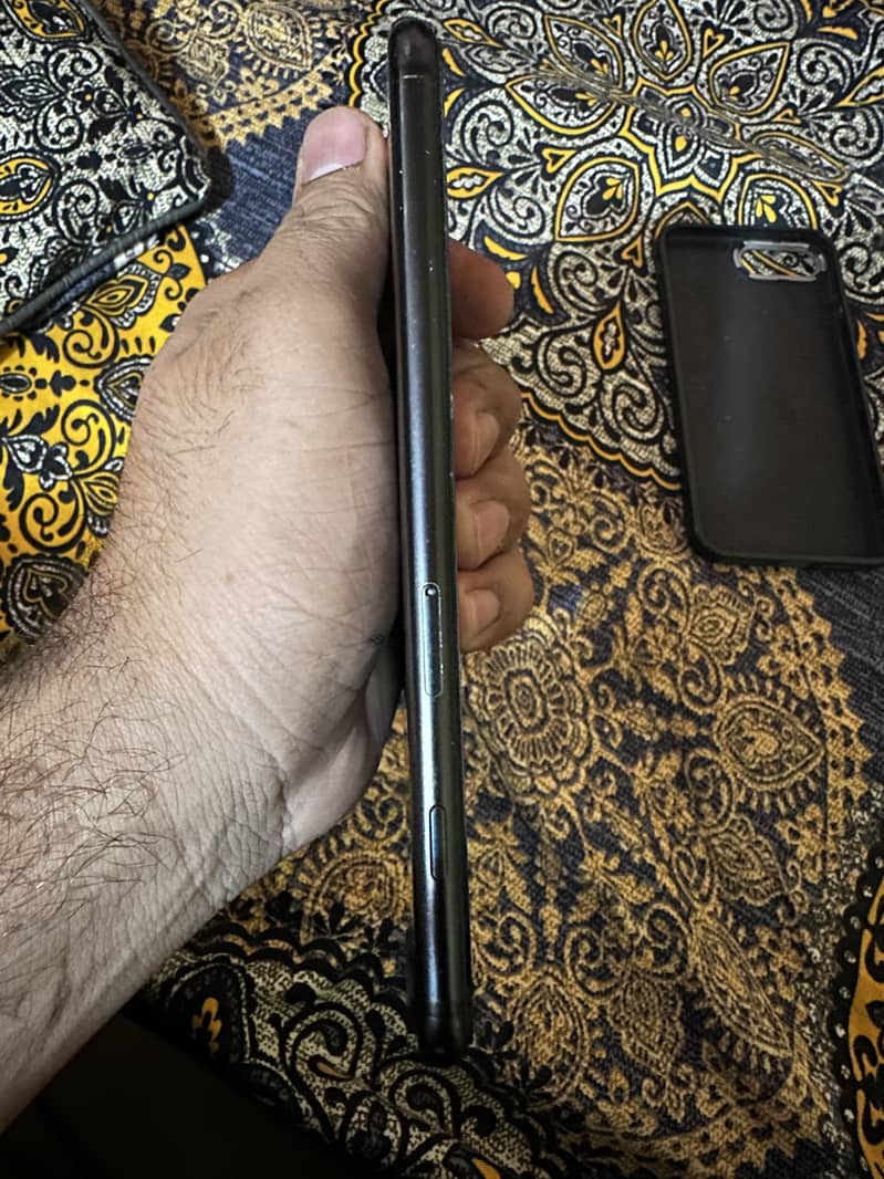 Apple iPhone 7 Plus 3