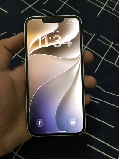 Apple iPhone 13