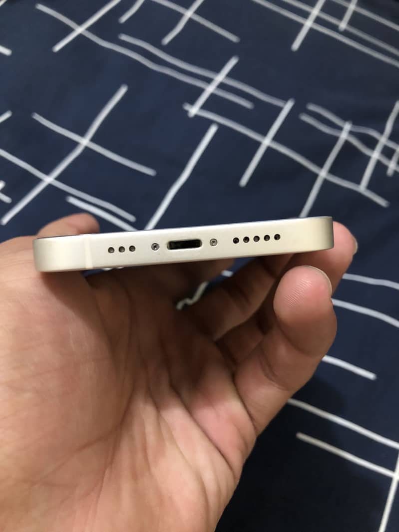 Apple iPhone 13 3