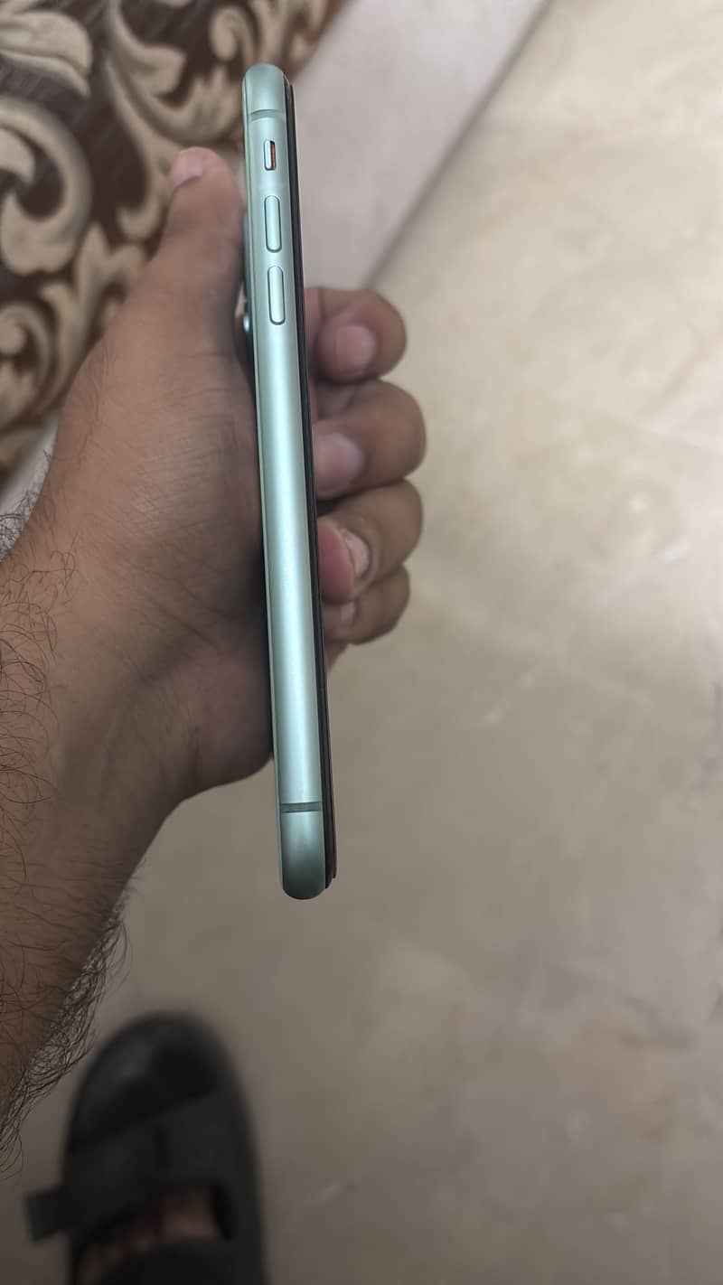 Apple iPhone 11 5