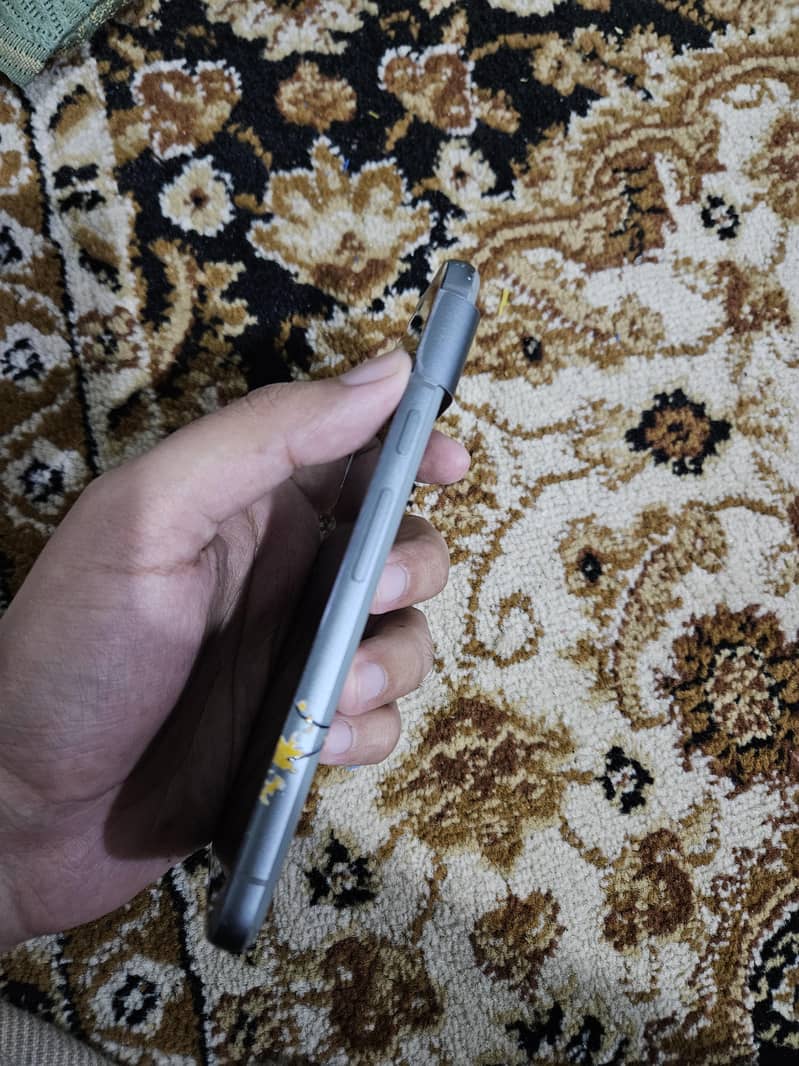 Google Pixel 8 5