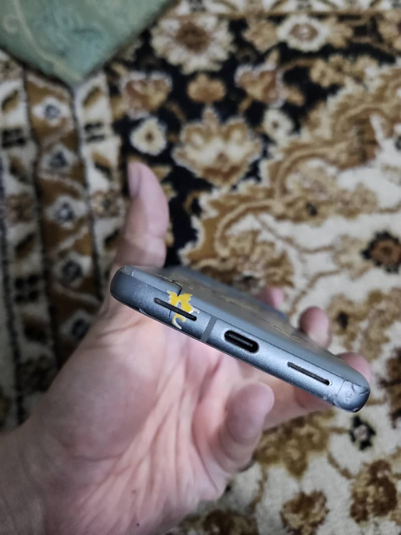 Google Pixel 8 6