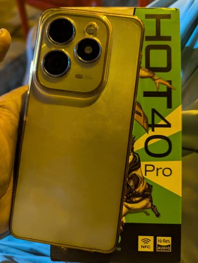 Infinix Hot 40 Pro Mobile & Box
