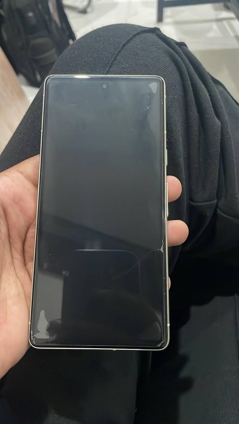 Google Pixel 7 4
