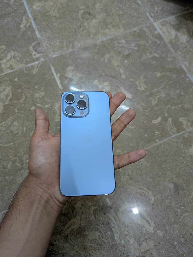 Apple iPhone 13 Pro 1