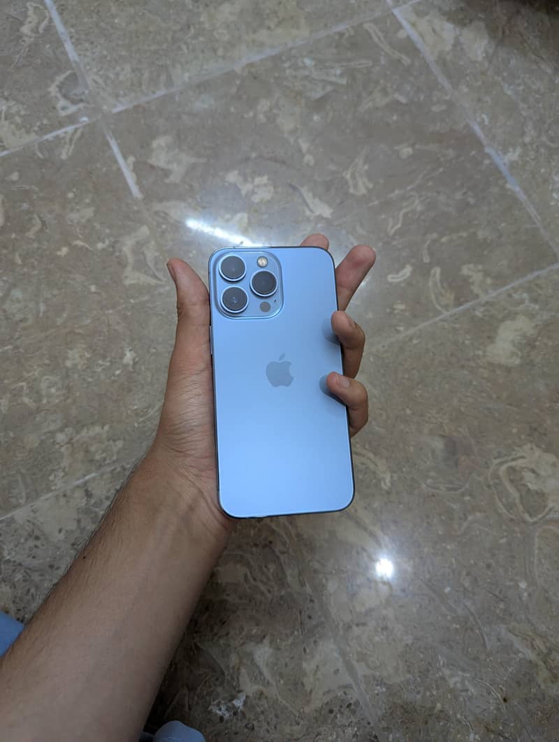 Apple iPhone 13 Pro 6