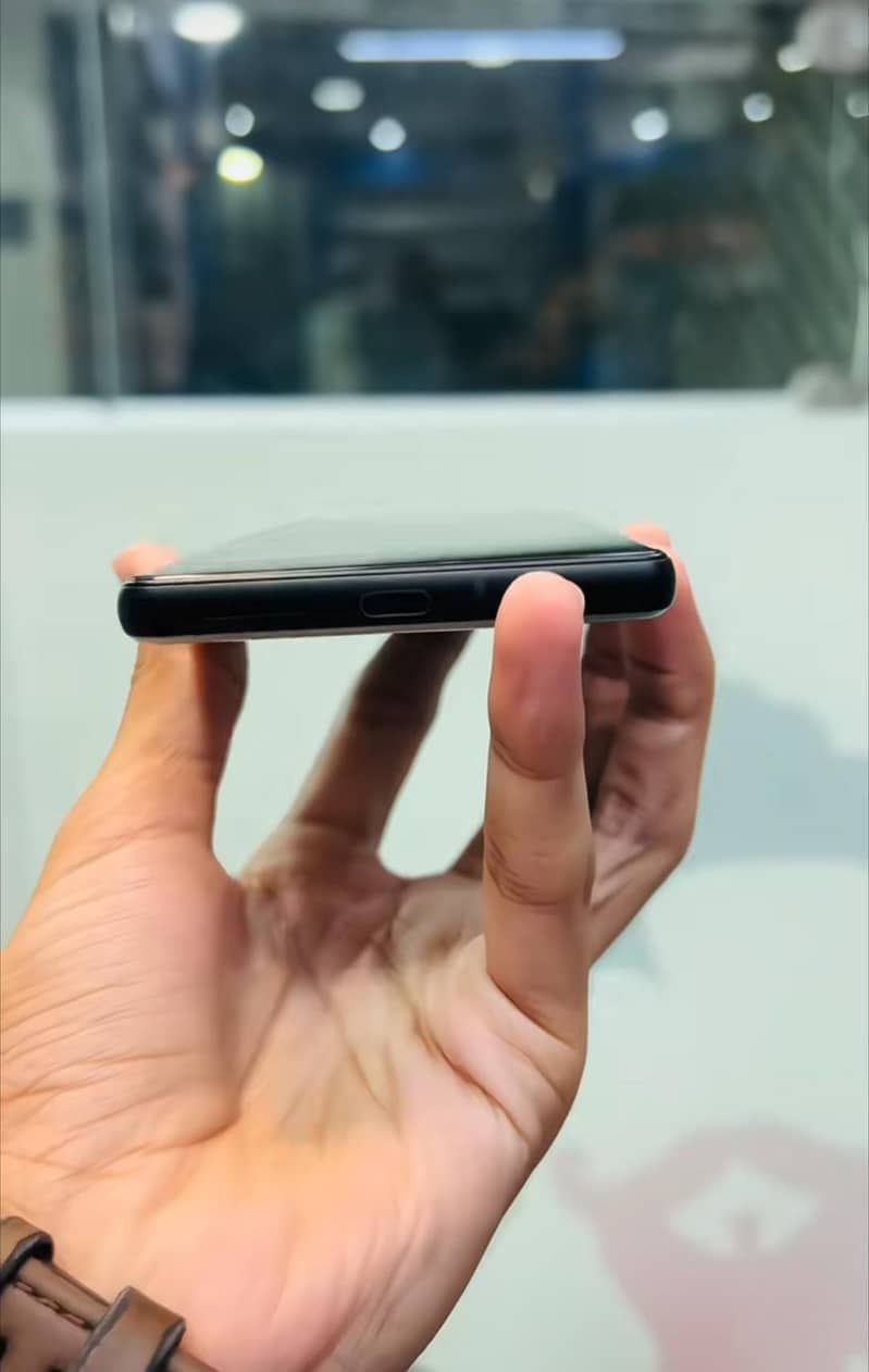Google Pixel 6a 1