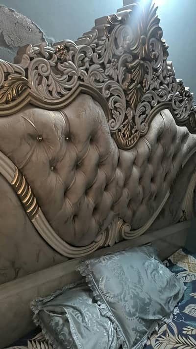 bed dressings side table