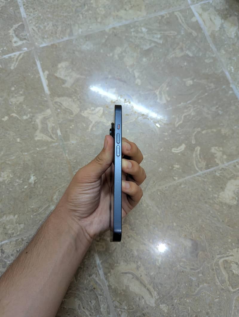 Apple iPhone 14 7