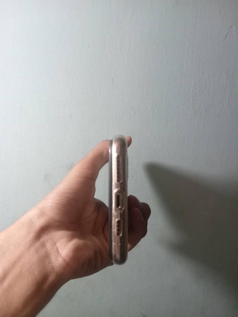 Apple iPhone 11 Pro Max 3