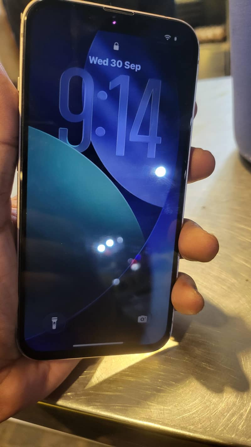 Apple iPhone 13 3