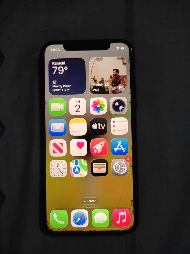Apple iPhone 11 Pro 2