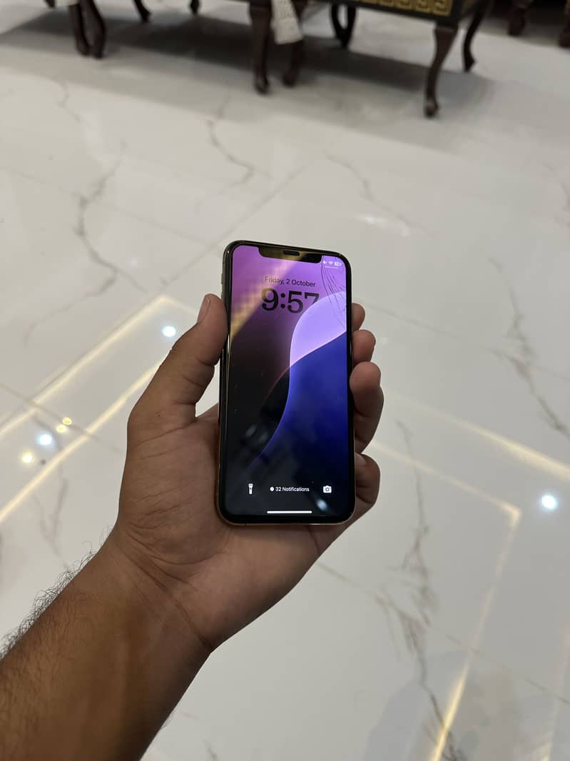 Apple iPhone XS 0