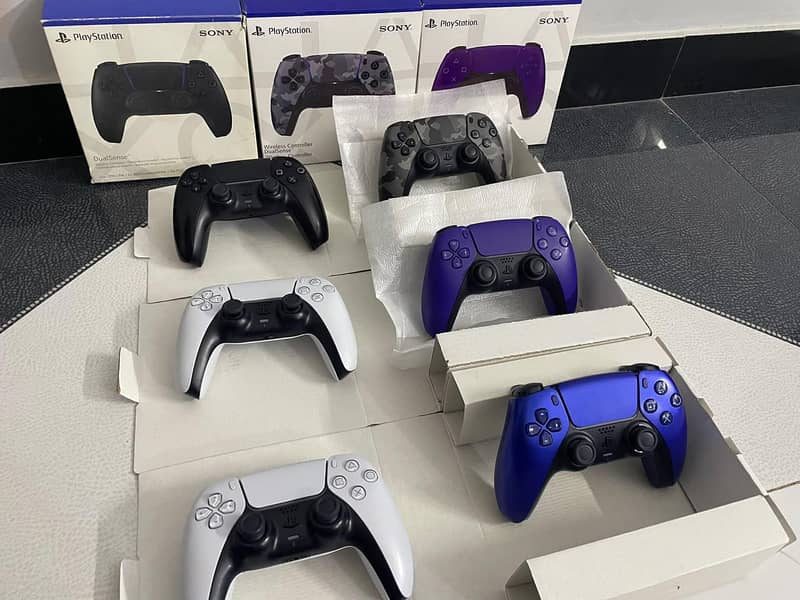 Ps5 controllers Available 0