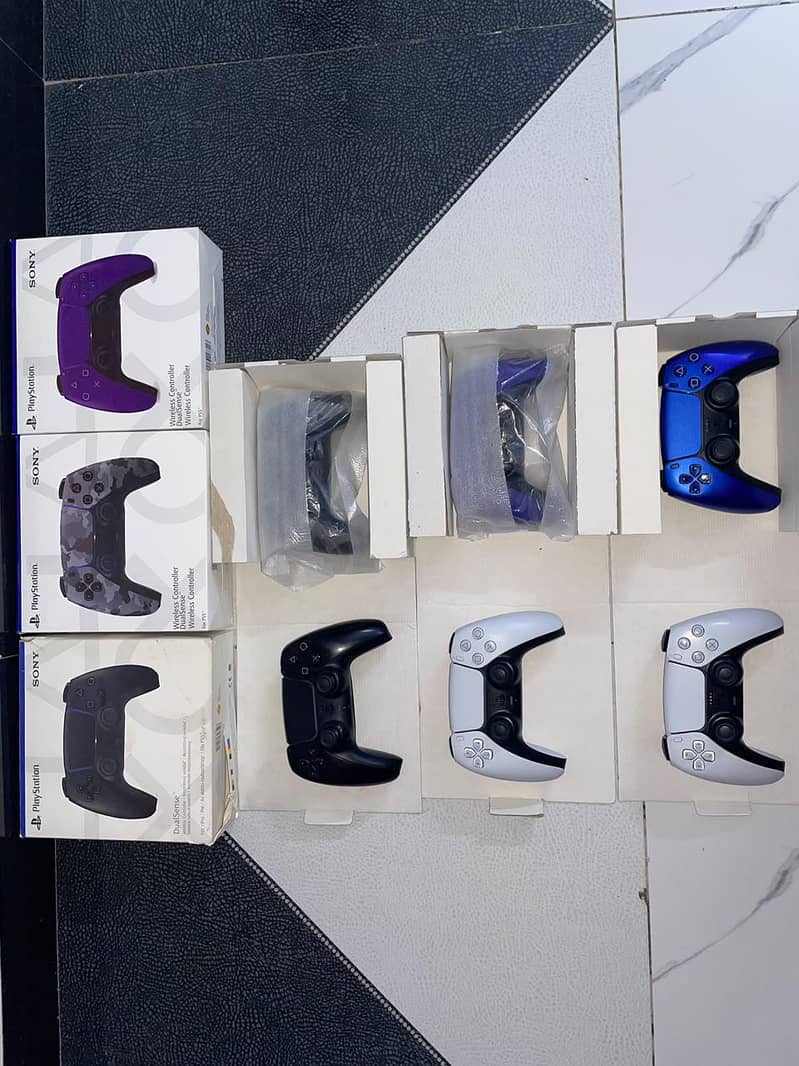 Ps5 controllers Available 1