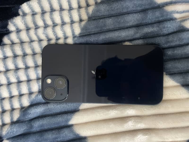 Apple iPhone 13 5