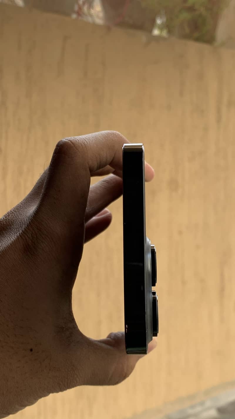 Apple iPhone 14 Pro Max 3
