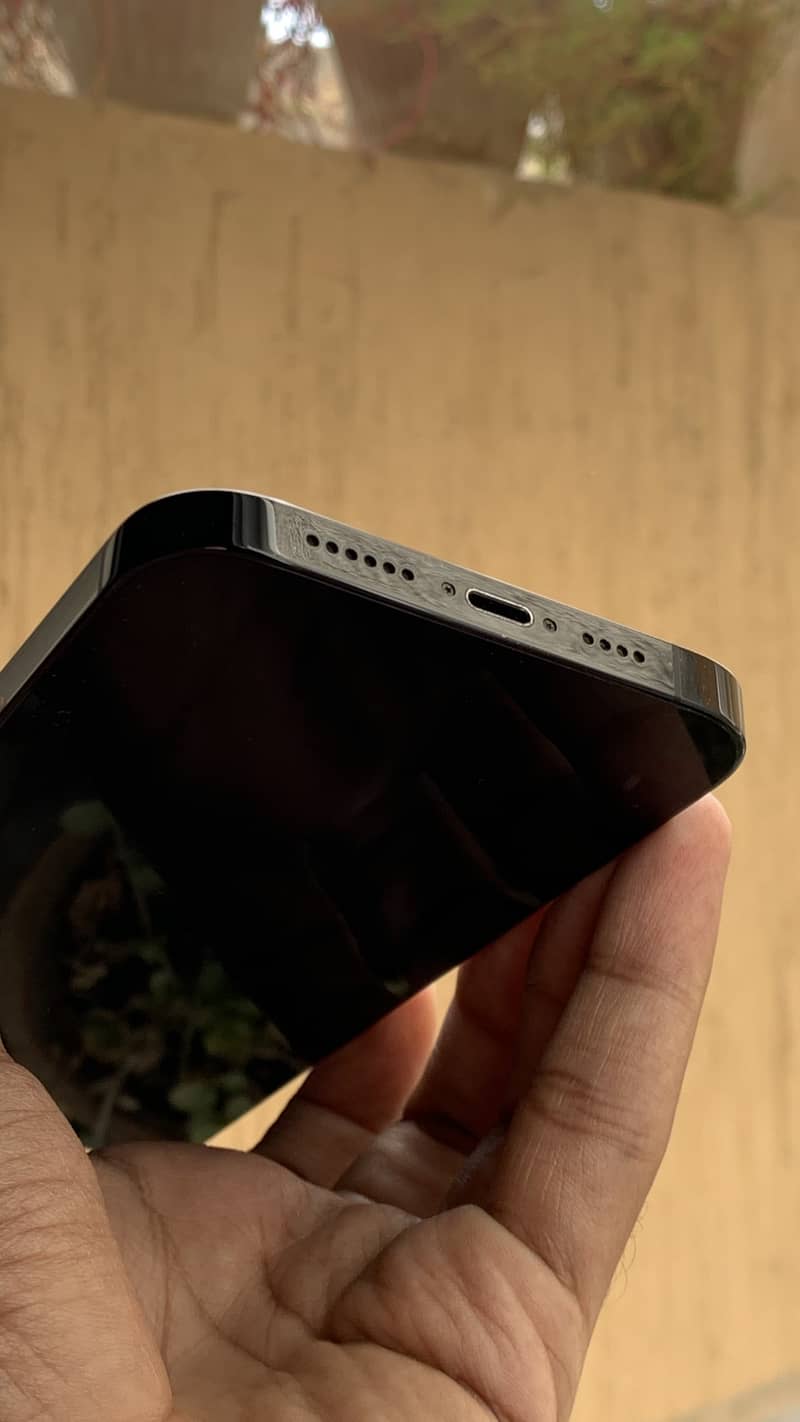Apple iPhone 14 Pro Max 4