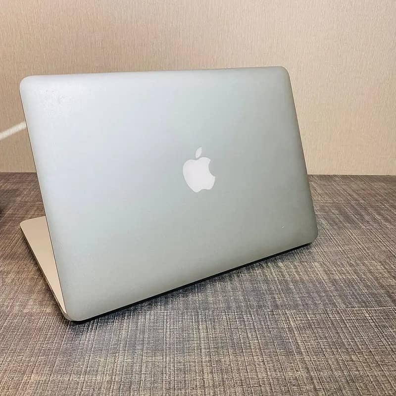 Apple MacBook Pro 2013 0