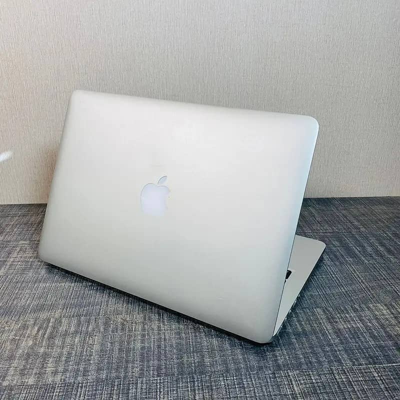 Apple MacBook Pro 2013 1