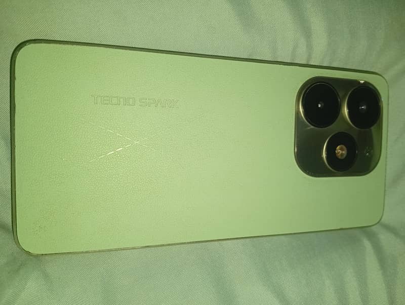 Tecno Spark 20C 0