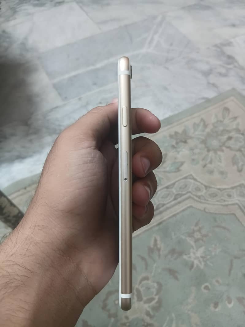 Apple iPhone 6S 5