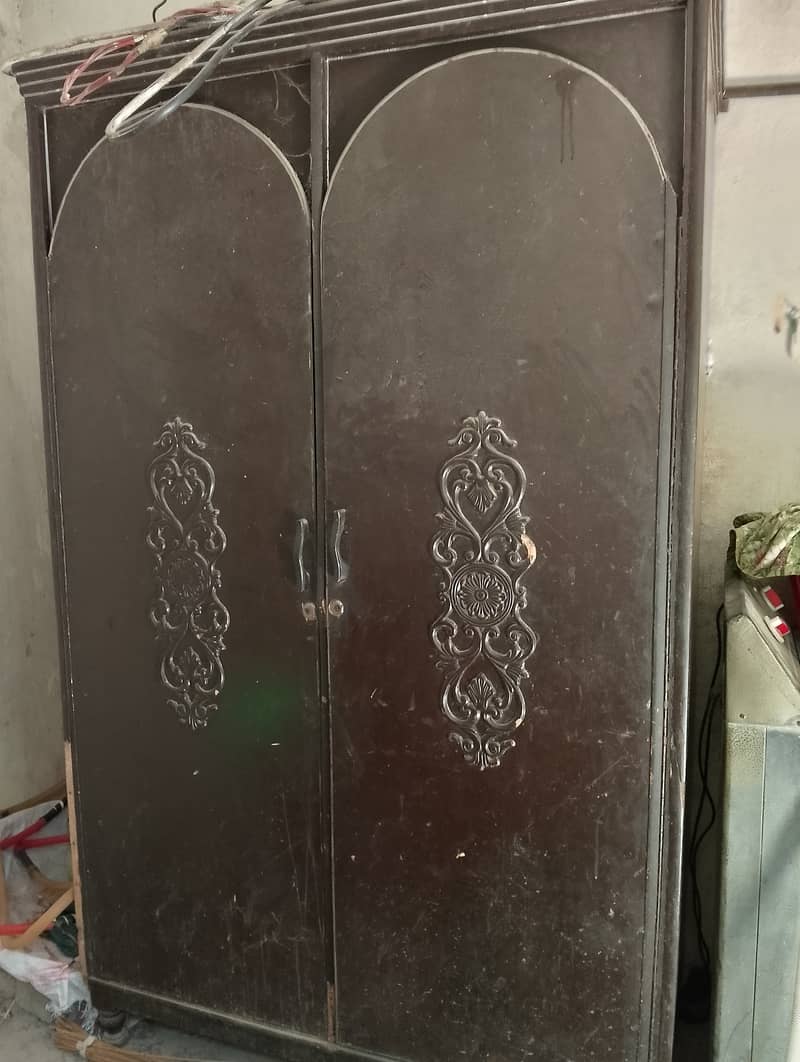 2 wardrobes 0