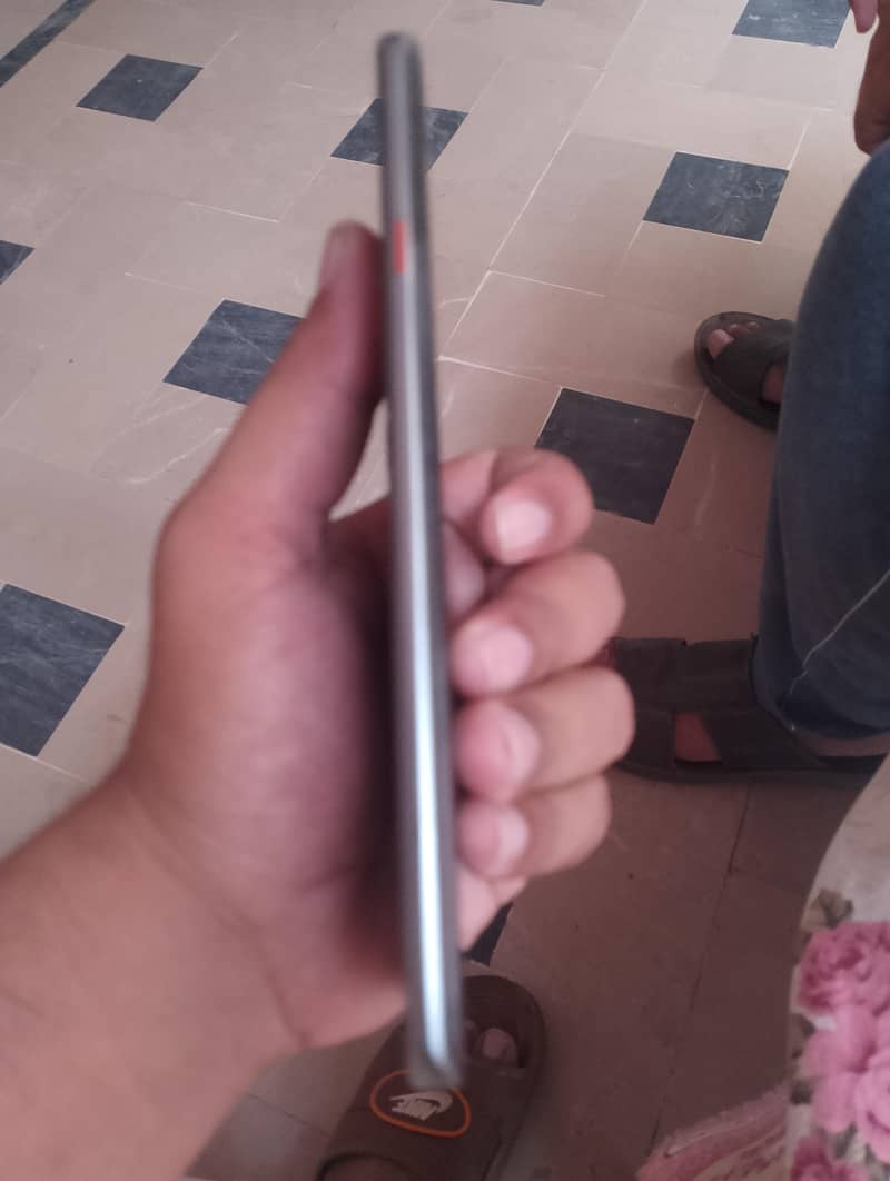 Tecno CAMON 40 Pro 1