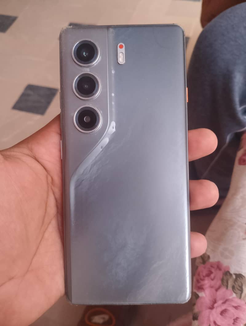 Tecno CAMON 40 Pro 2