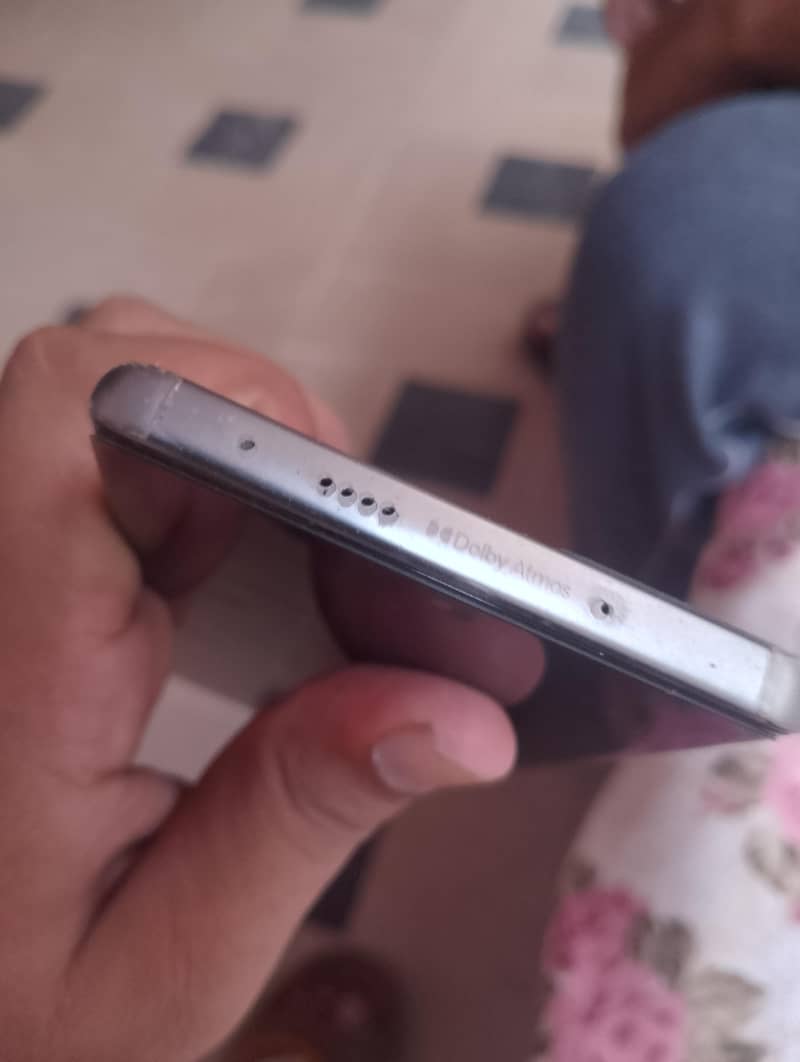 Tecno CAMON 40 Pro 4
