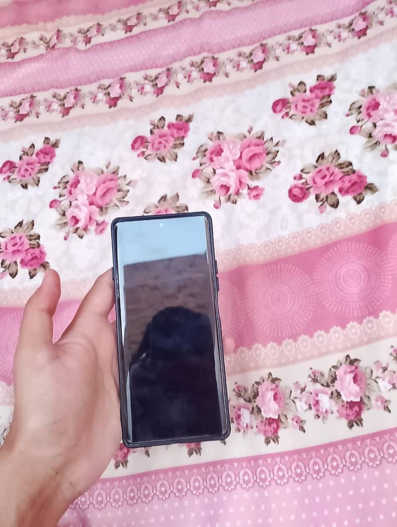 Tecno CAMON 40 Pro 7