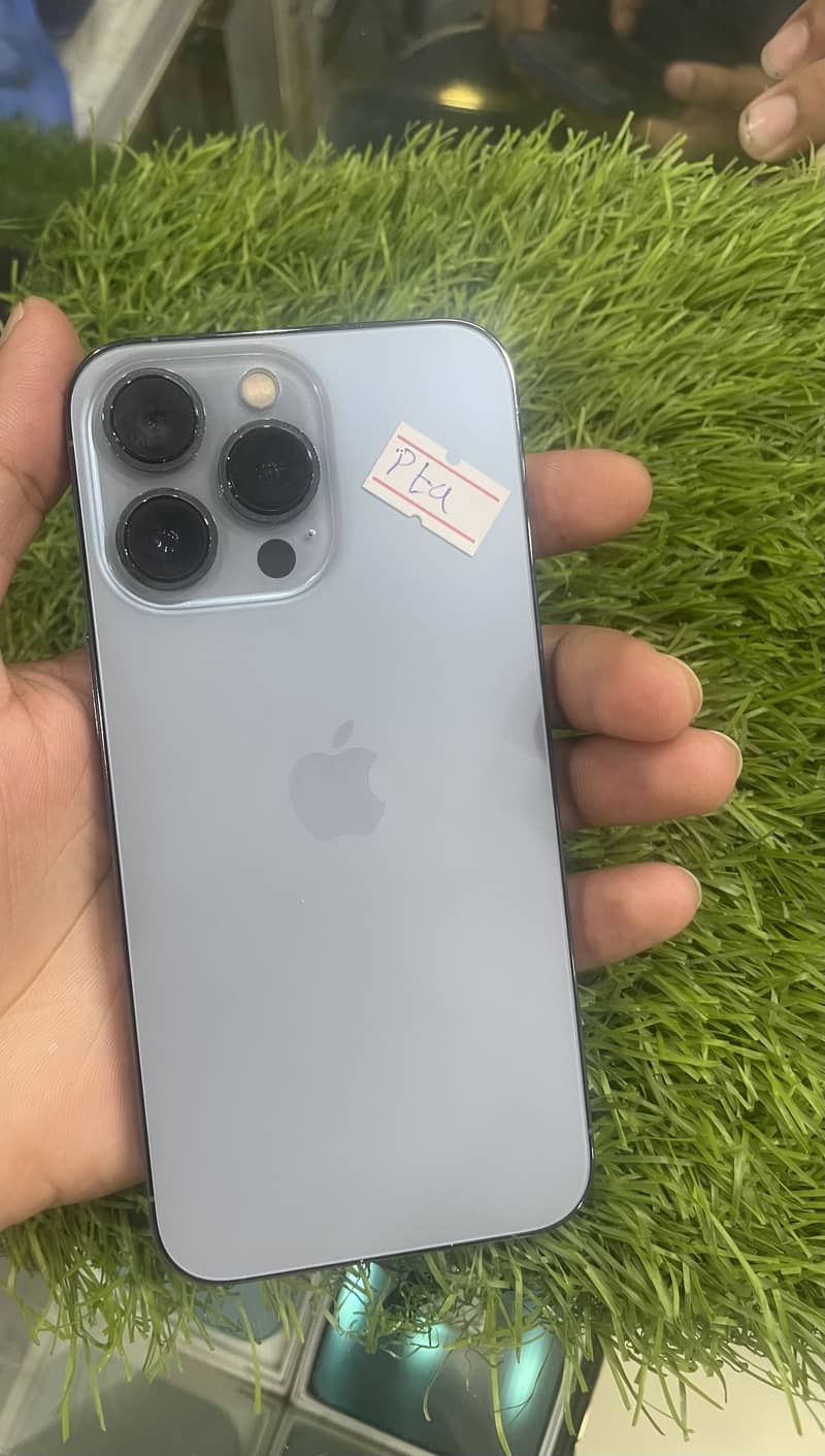 Apple iPhone 13 Pro 1