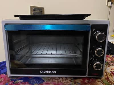 Skywood electric baking owen in new condition