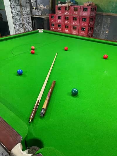 Lp hand made cue 2 pieces