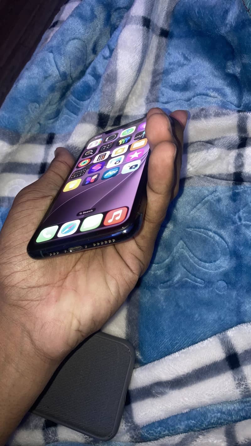 Apple iPhone 11 Pro 2