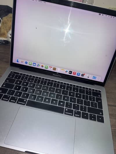 Apple MacBook Pro 2017 8/256gb