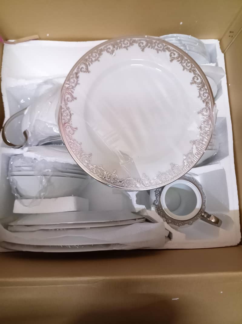 Dinner set 70 pcs(64 pcs) 1