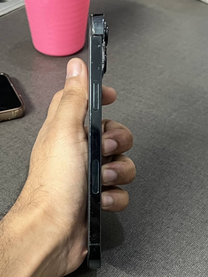 Iphone 12 pro max 1