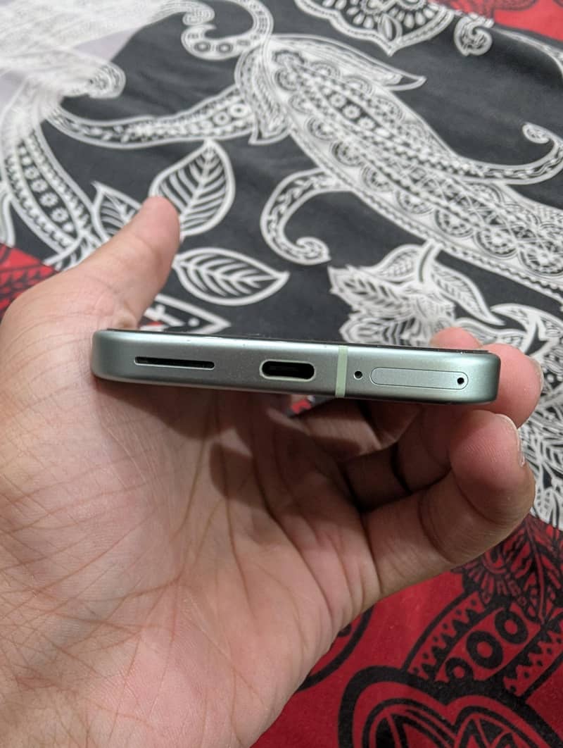 Google Pixel 9 3