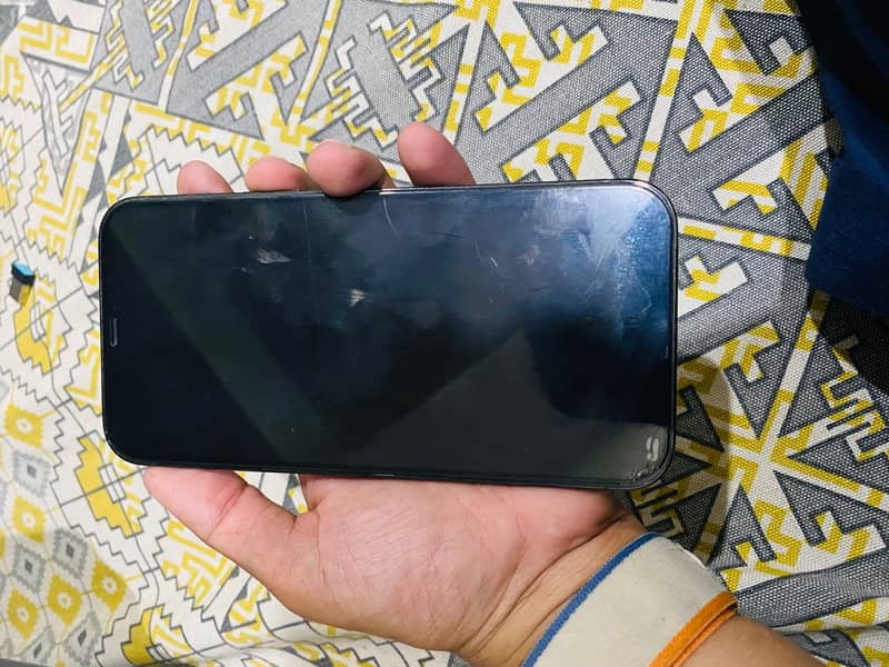 Apple iPhone 12 Pro Max 4