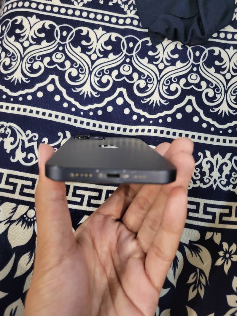 Apple iPhone 12 5