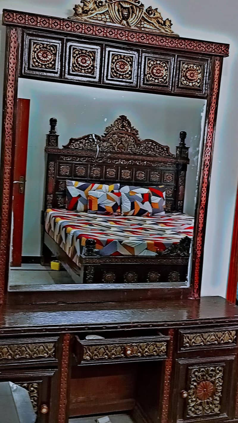 bed set with side tables n dressing table 2