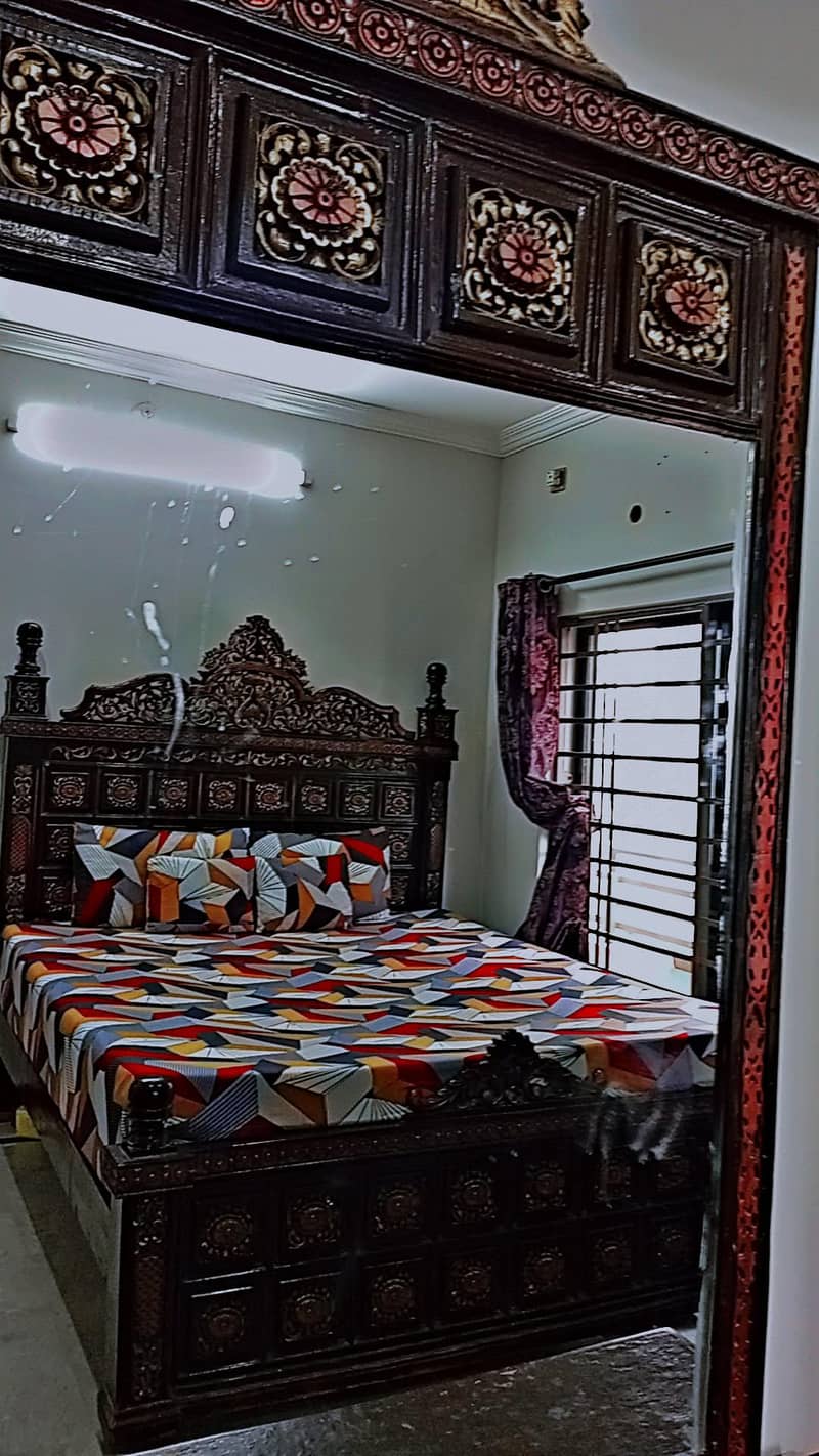 bed set with side tables n dressing table 3