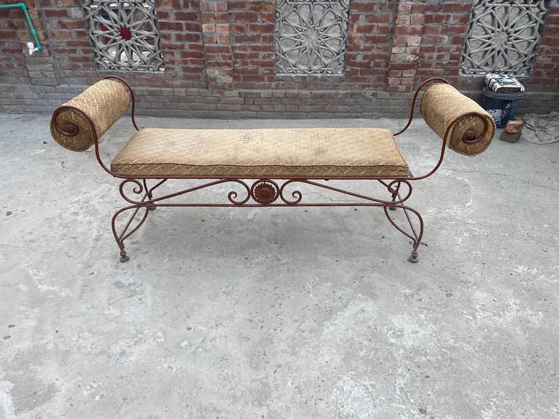 3 seater 0