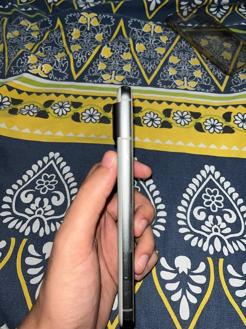 Google Pixel 8 5