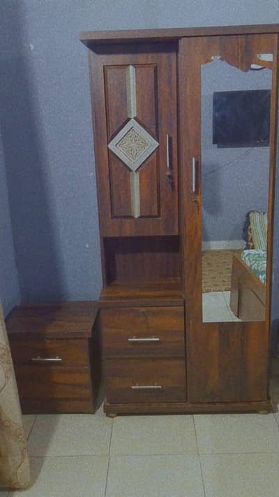 4pc bedroom set double bed with side table and dressing