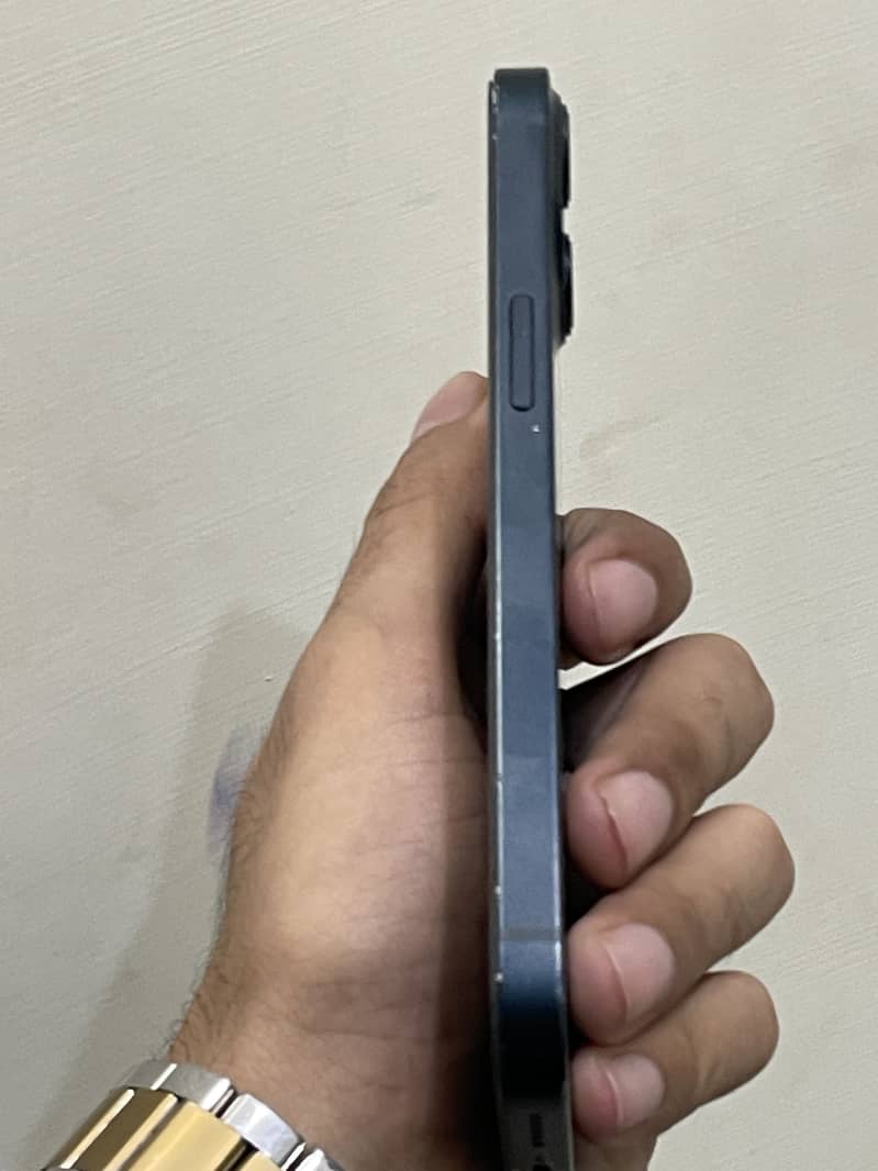 iPhone 13 sim glitch 3