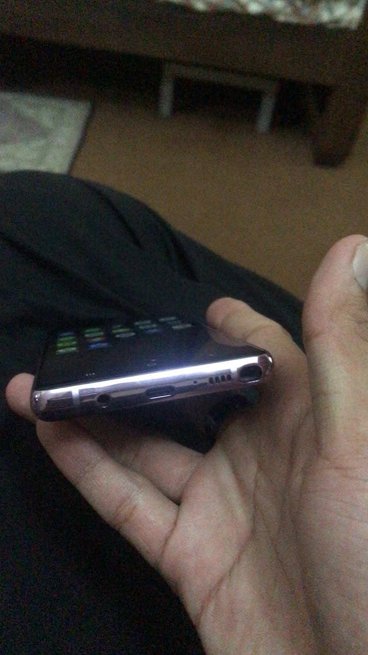 Samsung Mobile Note 8 1