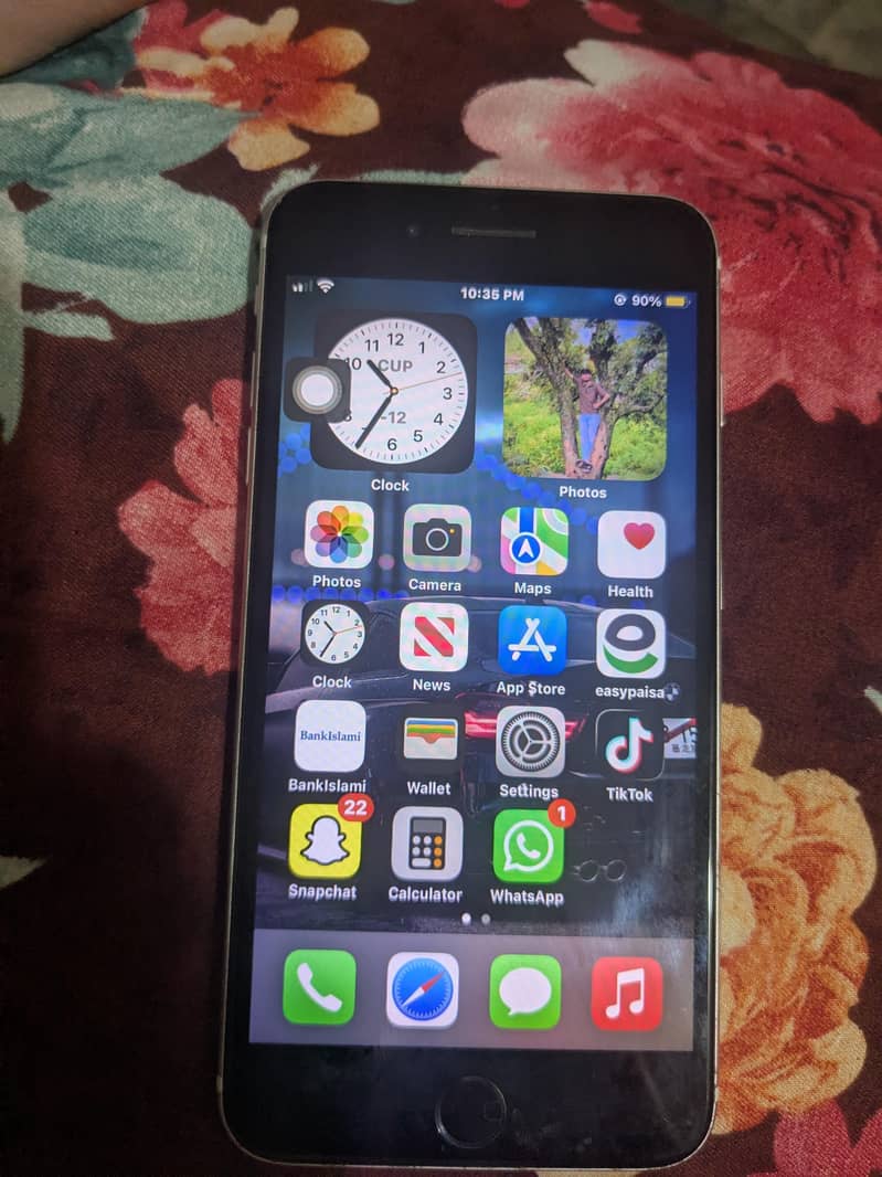 Apple iPhone 7 Plus 1